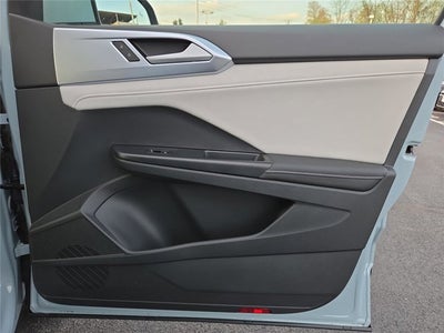 2025 Volkswagen Taos SE