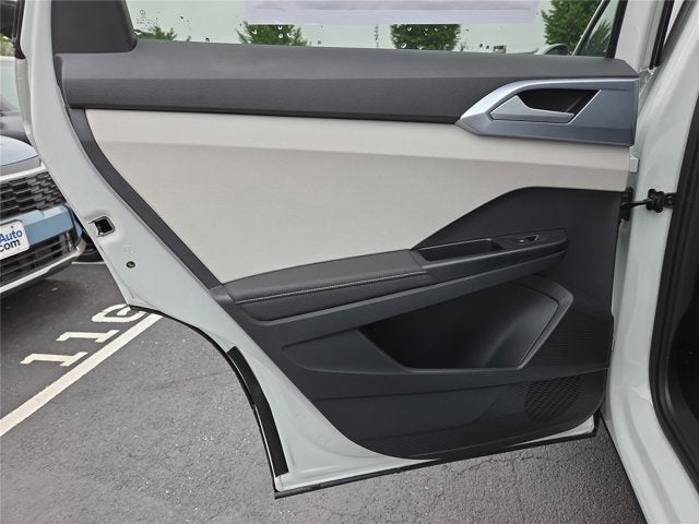2026 Volkswagen Taos SE