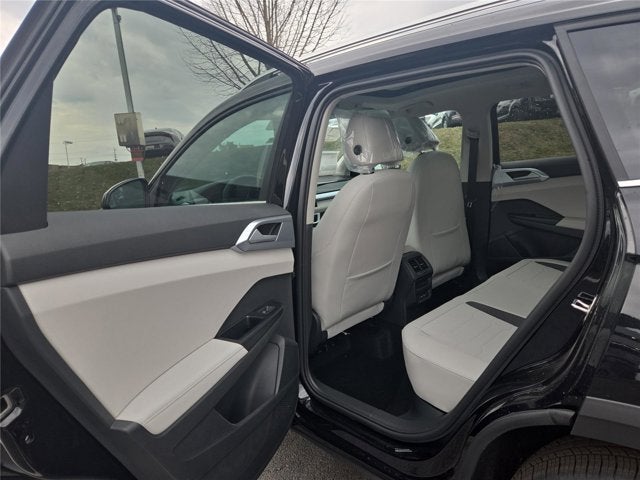 2026 Volkswagen Taos SE