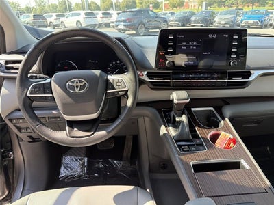 2021 Toyota Sienna XLE