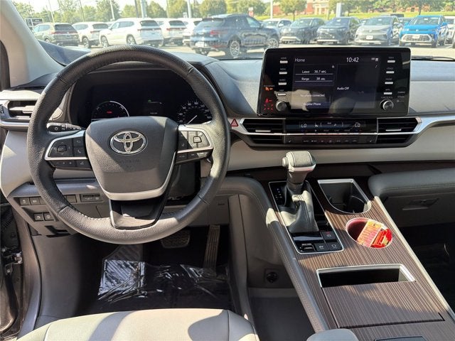 2021 Toyota Sienna XLE