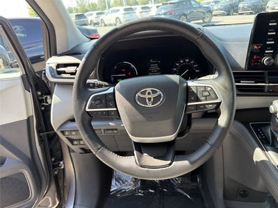 2021 Toyota Sienna XLE
