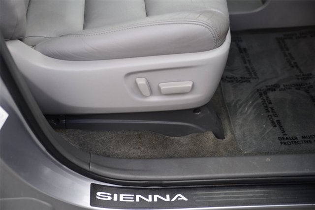 2018 Toyota Sienna XLE Premium