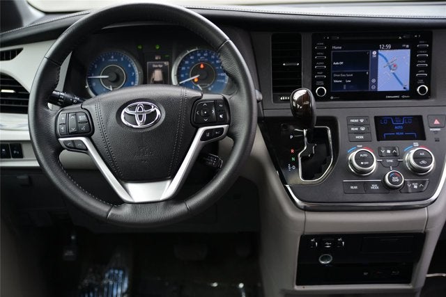 2018 Toyota Sienna XLE Premium