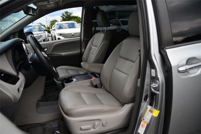 2018 Toyota Sienna XLE Premium