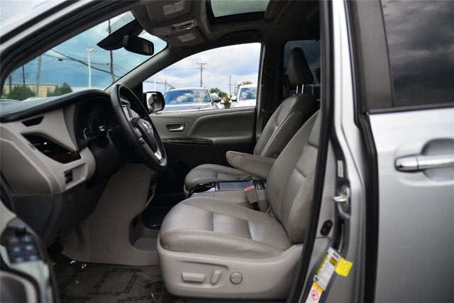 2018 Toyota Sienna XLE Premium