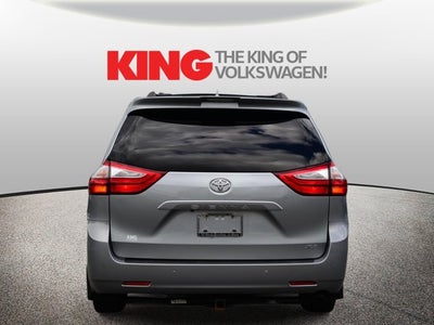 2018 Toyota Sienna XLE Premium