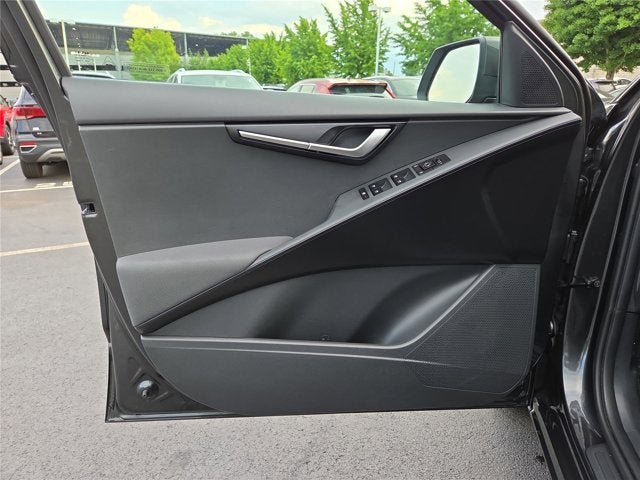 2024 Kia Niro LX
