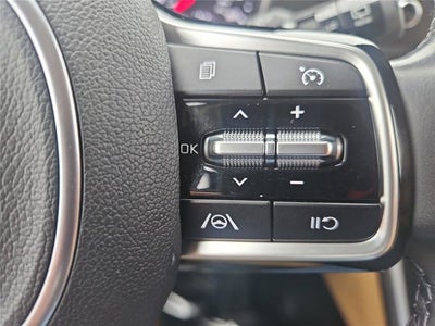 2023 Kia Carnival LX