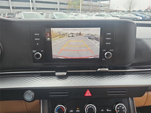 2023 Kia Carnival LX