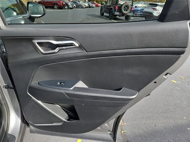 2025 Kia Sportage Hybrid LX