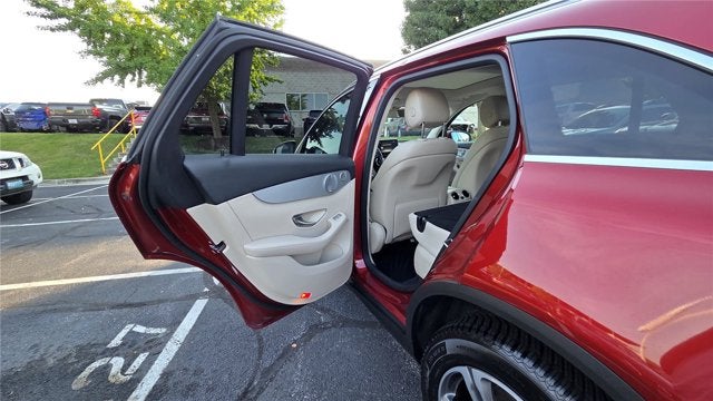 2017 Mercedes-Benz GLC GLC 300