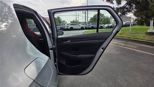 2023 Volkswagen Golf GTI SE