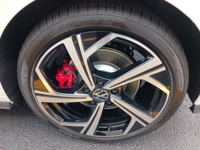 2025 Volkswagen Golf GTI SE