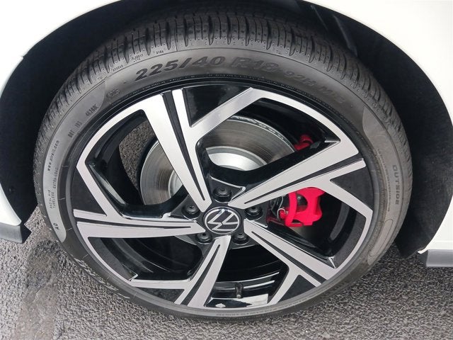 2025 Volkswagen Golf GTI SE