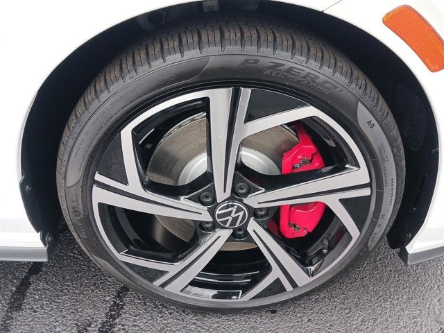 2025 Volkswagen Golf GTI SE