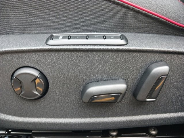 2025 Volkswagen Golf GTI SE