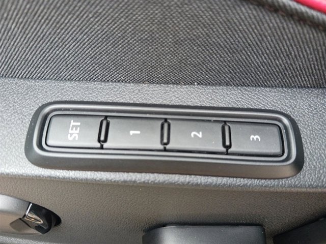 2025 Volkswagen Golf GTI SE