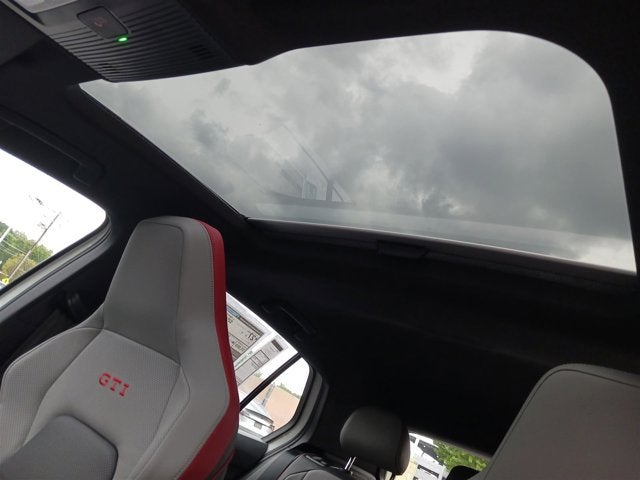 2025 Volkswagen Golf GTI SE