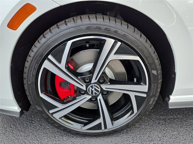 2025 Volkswagen Golf GTI SE
