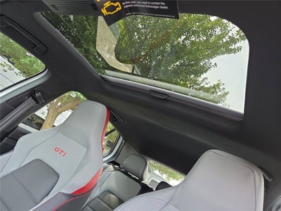 2025 Volkswagen Golf GTI SE