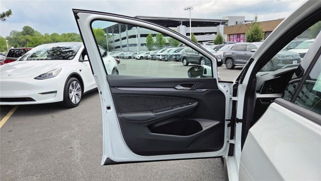2026 Volkswagen Golf GTI SE