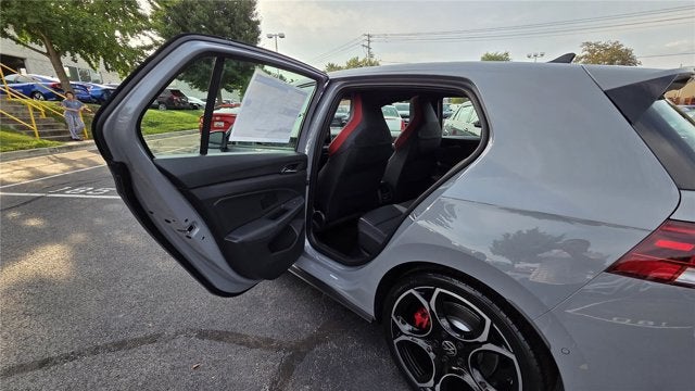 2026 Volkswagen Golf GTI Autobahn