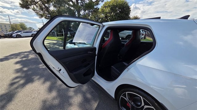 2026 Volkswagen Golf GTI Autobahn